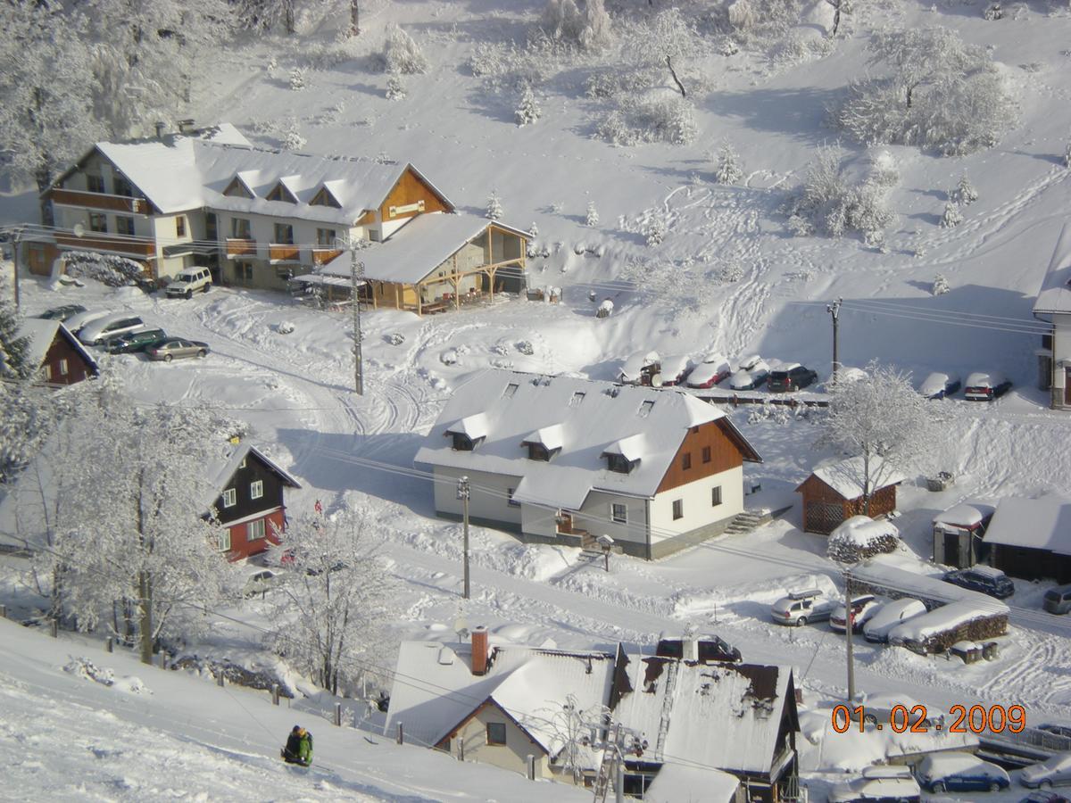 Penzion Eliska Petrikov  Buitenkant foto