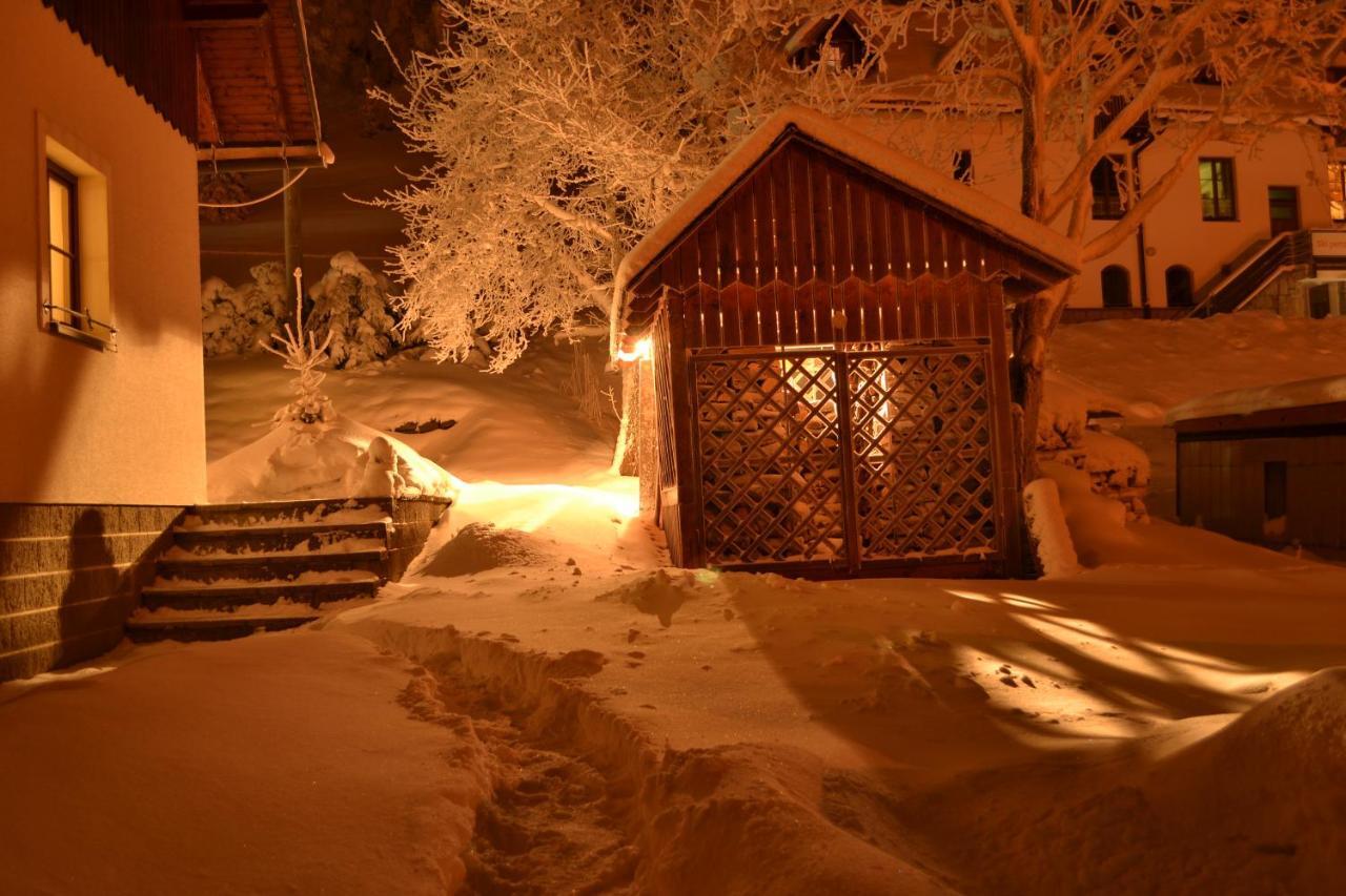 Penzion Eliska Petrikov  Buitenkant foto